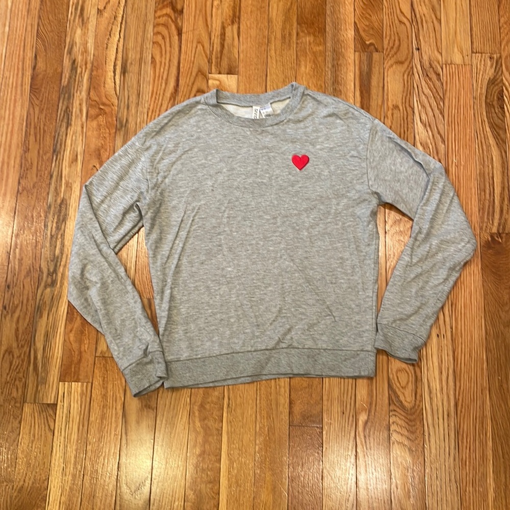 DIVIDED H&M Grey Sweatshirt with Red Heart